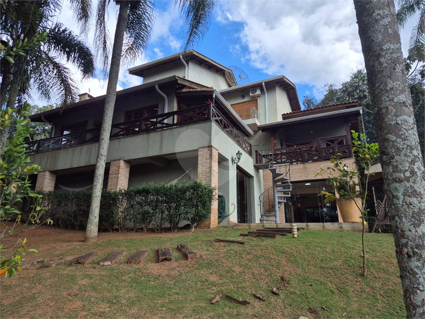 Casa à venda com 3 suítes no condomínio Sausalito, Mairiporã - SP