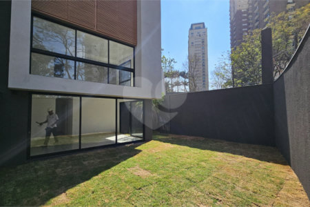 Casa à venda com 4 suítes no condomínio Cube Cidade Jardim, São Paulo - SP