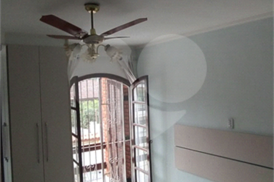 Sobrado à venda com 2 quartos em Tremembé, São Paulo, SP