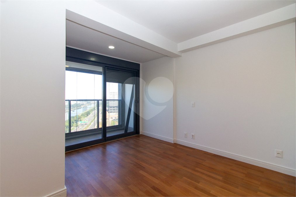 Apartamento à venda ou para alugar com 3 suítes em Jardim Morumbi, São Paulo, SP