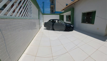 Casa Térrea à venda com 3 quartos em Vila São Paulo, Mongaguá, SP