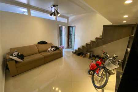 Sobrado à venda com 6 quartos, sendo 2 suítes,  em Vila Mazzei, São Paulo, SP