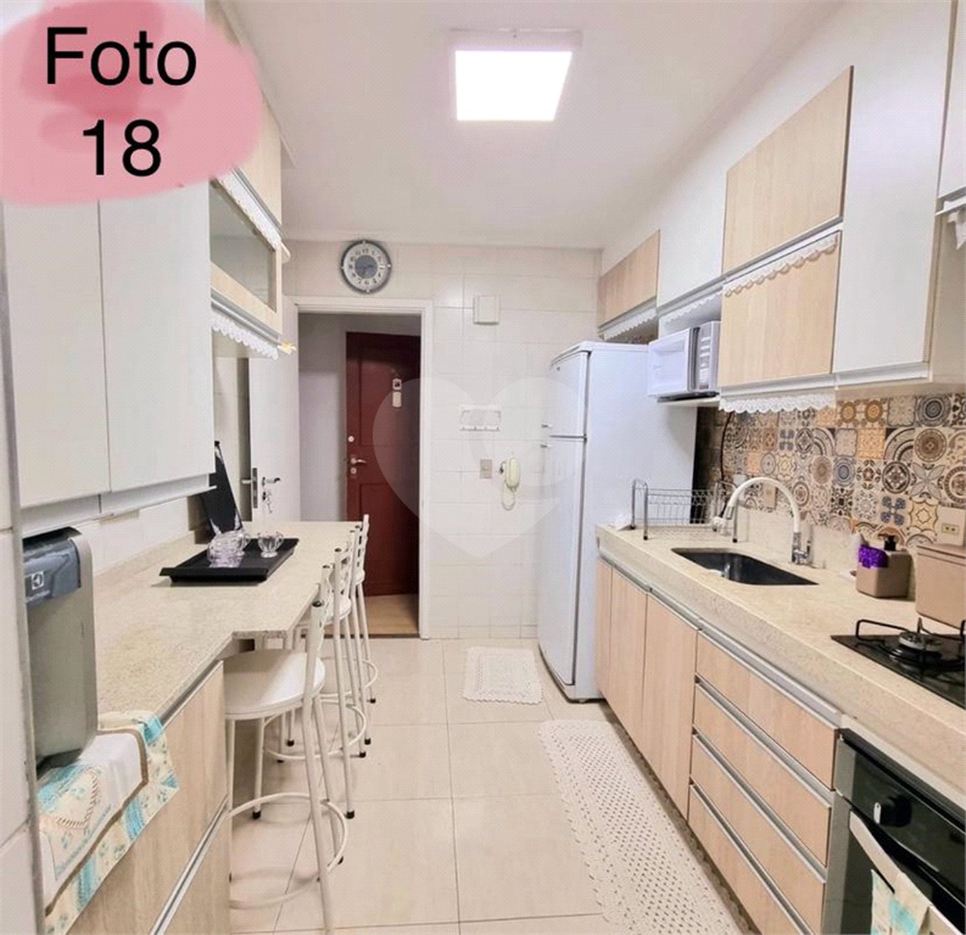 Apartamento à venda com 3 quartos, sendo 1 suíte, em Vila Nova Cidade Universitária, Bauru, SP