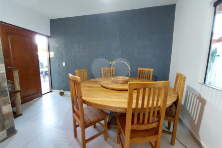 Casa à venda com 2 quartos, sendo 1 suíte,  em São José, Armação dos Búzios, RJ