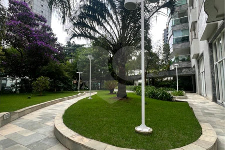 Apartamento à venda com 4 suítes em Indianópolis, São Paulo, SP