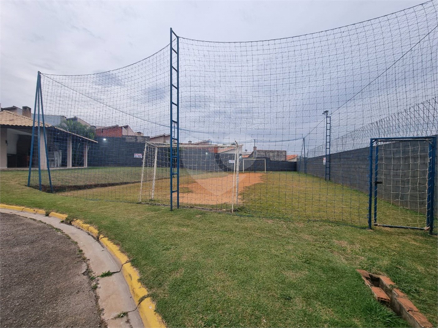 Casa à venda com 3 quartos, sendo 1 suíte,  no condomínio Bella Vista, Sorocaba - SP