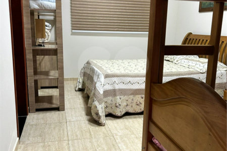 Casa à venda com 2 suítes em Loteamento de Chácaras Arumã, Sarapuí, SP