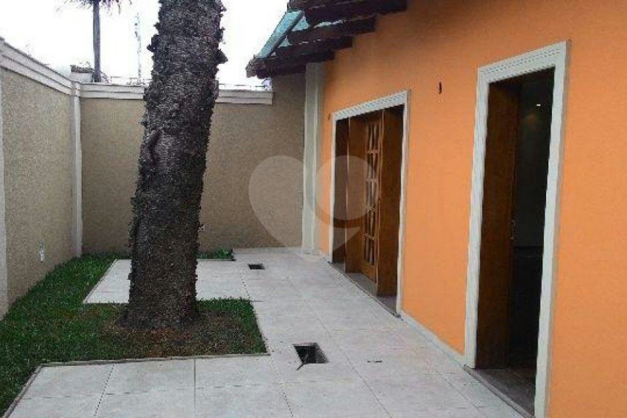 Casa à venda com 3 suítes em Vila Paiva, São Paulo, SP