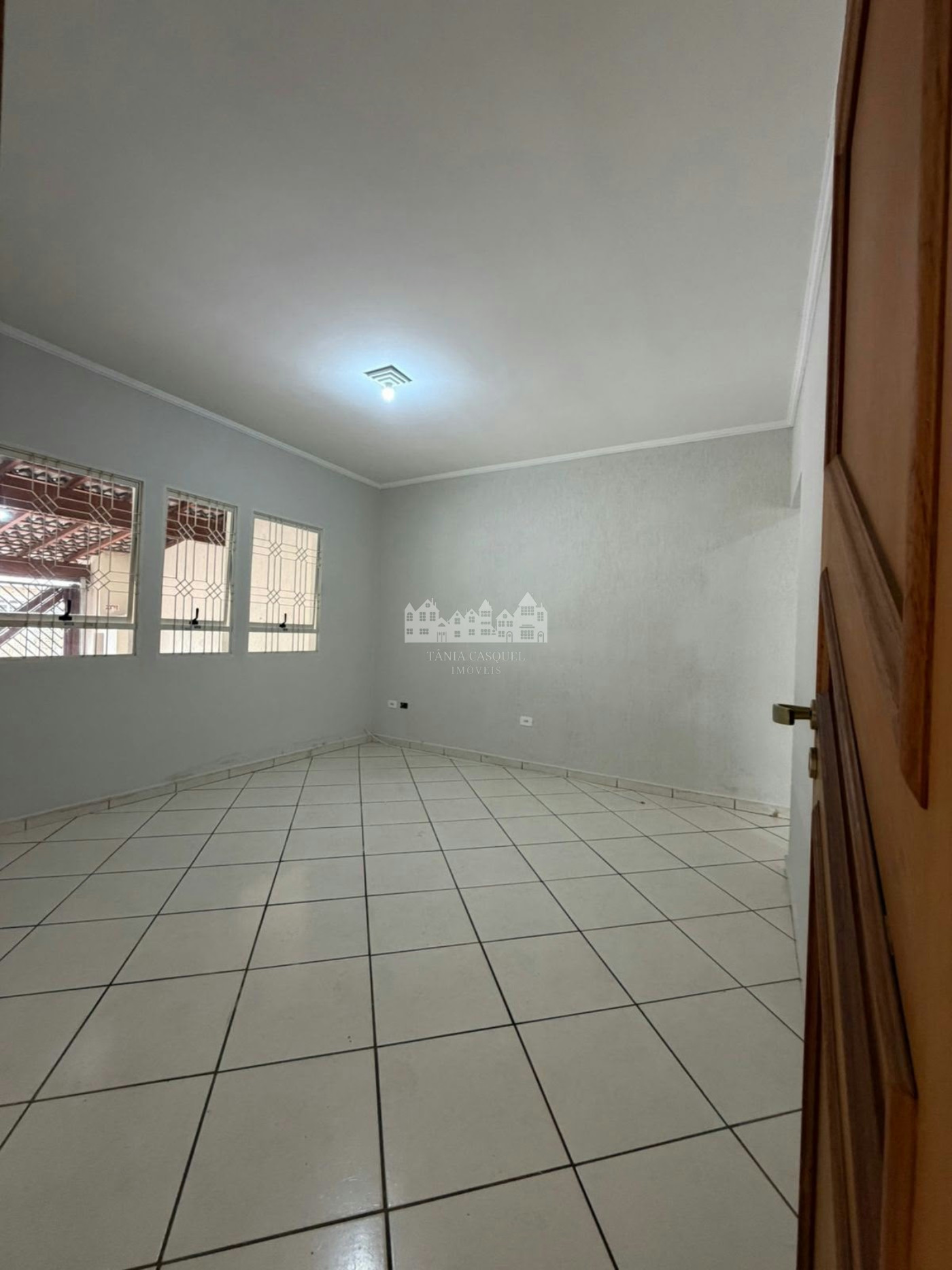 Casa para alugar com 2 quartos, sendo 1 suíte, em Ponte, Atibaia, SP