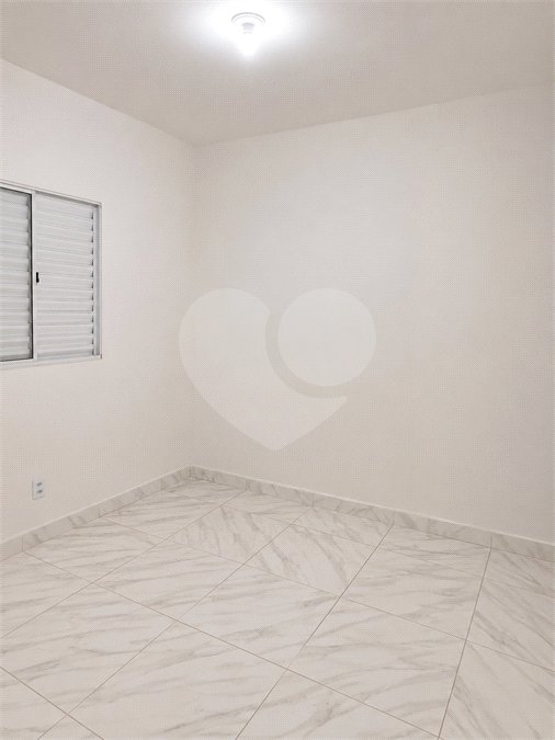 Apartamento à venda com 2 quartos no Centro-sul, Várzea Grande, MT