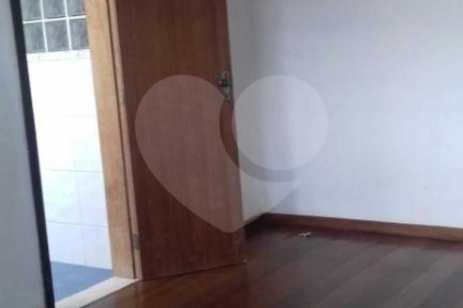 Sobrado à venda com 3 quartos, sendo 1 suíte,  em Vila Pereira Barreto, São Paulo, SP