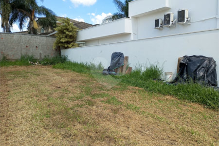 Terreno para venda no condomínio de alto padrão DAMHA II