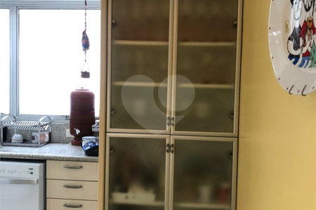 Apartamento à venda com 4 quartos, sendo 3 suítes, em Alto da Boa Vista, São Paulo, SP