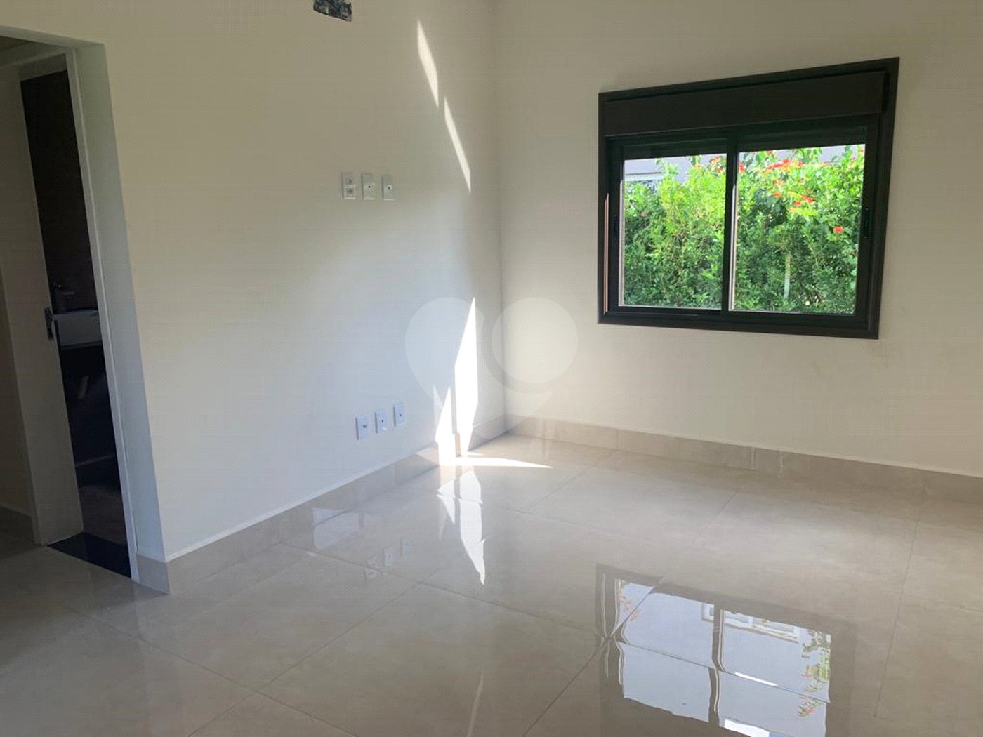 Casa à venda com 4 suítes no condomínio Lago Azul Residencial e Golfe, Araçoiaba da Serra - SP