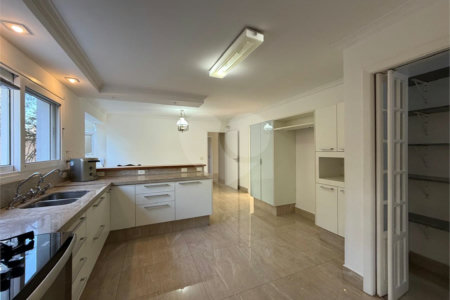 Casa à venda ou para alugar com 4 quartos, sendo 3 suítes, em Alto da Boa Vista, São Paulo, SP
