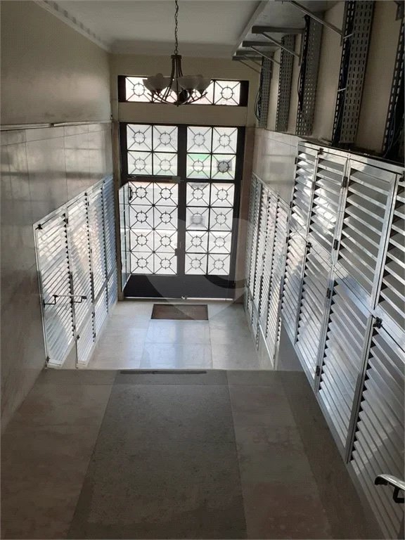 Oportunidade para quem quer morar no próximo do Centro - Apto 60 mts