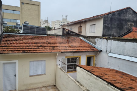 Sobrado à venda com 3 quartos em Moema, São Paulo, SP