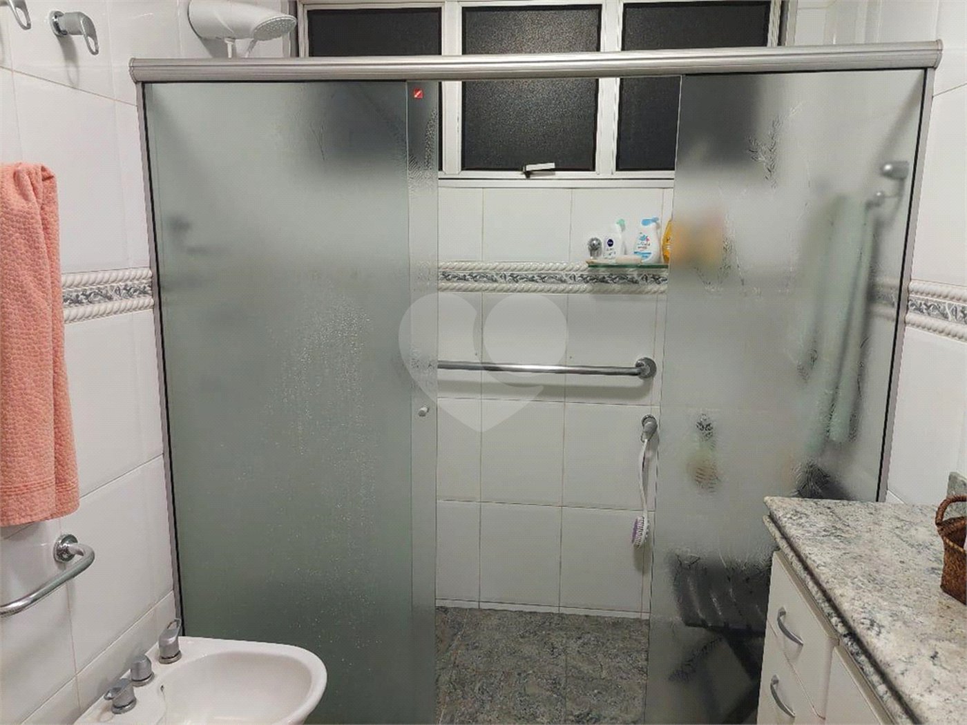 Apartamento à venda com 3 quartos, sendo 1 suíte, no Centro, Araraquara, SP