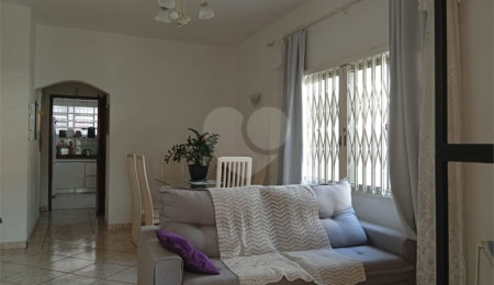 Casa Térrea à venda com 4 quartos, sendo 1 suíte,  em Jardim Regina, São Paulo, SP