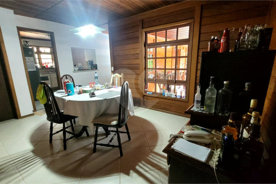 Casa à venda com 3 suítes no condomínio Sausalito, Mairiporã - SP