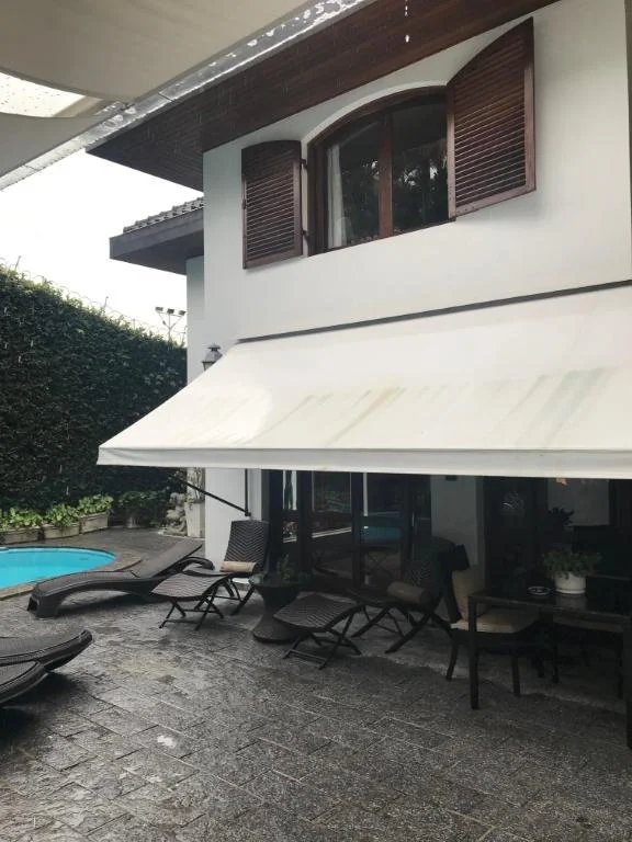 Casa à venda com 5 quartos, sendo 2 suítes, em Jardim Everest, São Paulo, SP