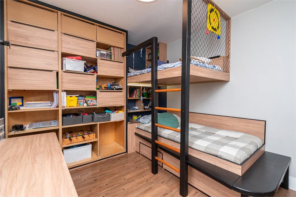 Apartamento à venda com 3 quartos, sendo 1 suíte,  em Vila Madalena, São Paulo, SP