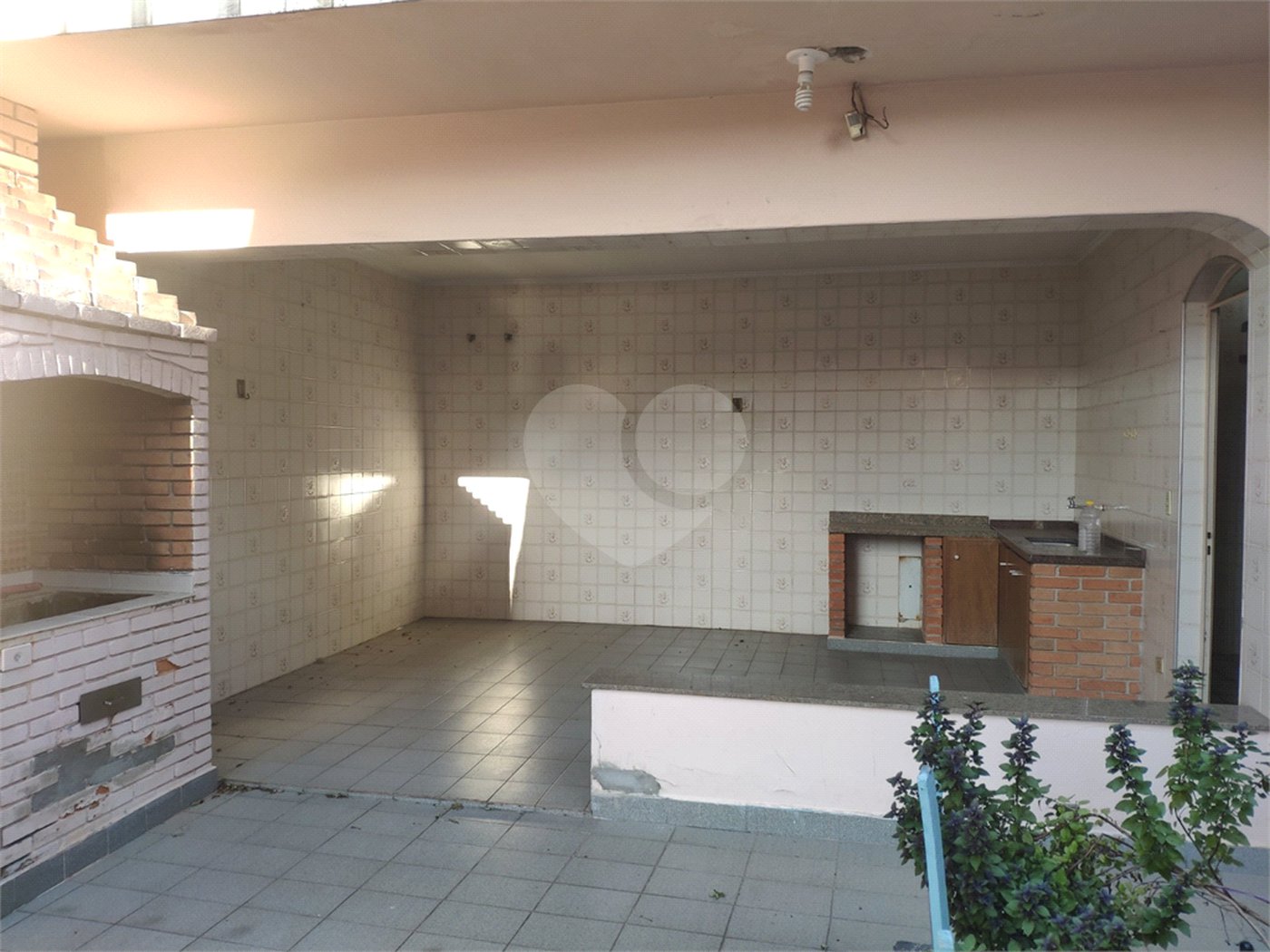 Casa à venda com 5 quartos, sendo 1 suíte, em Jaguaré, São Paulo, SP