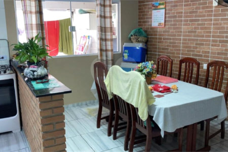 Casa à venda com 3 quartos em Morro do Algodão, Caraguatatuba, SP