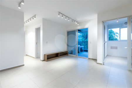 Apartamento à venda com 2 quartos, sendo 1 suíte, em Santo Amaro, São Paulo, SP