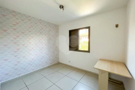 Apartamento à venda com 3 quartos, sendo 1 suíte,  em Planalto Paulista, São Paulo, SP