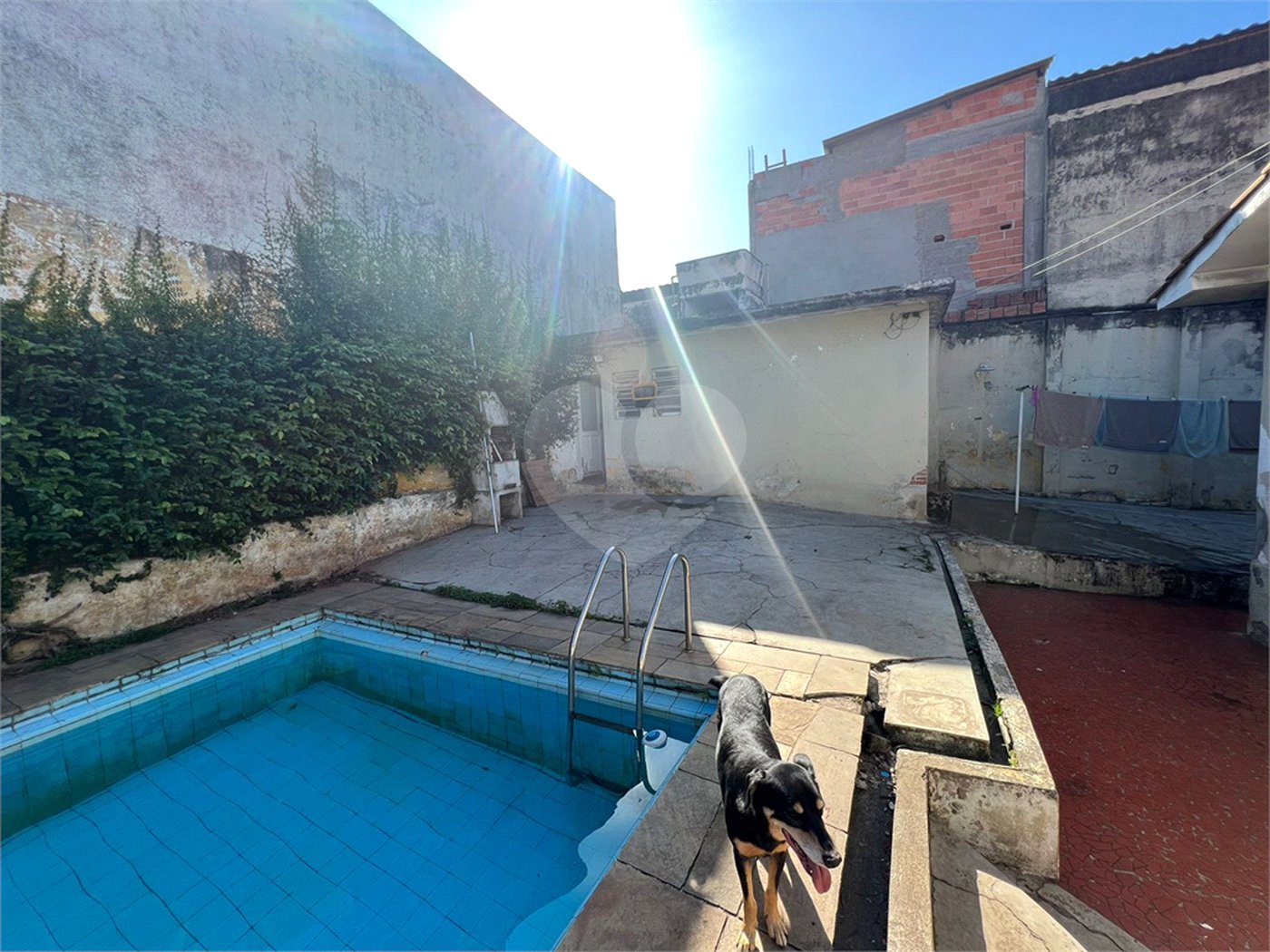 Casa à venda com 4 quartos, sendo 1 suíte,  em Jardim Colombo, São Paulo, SP