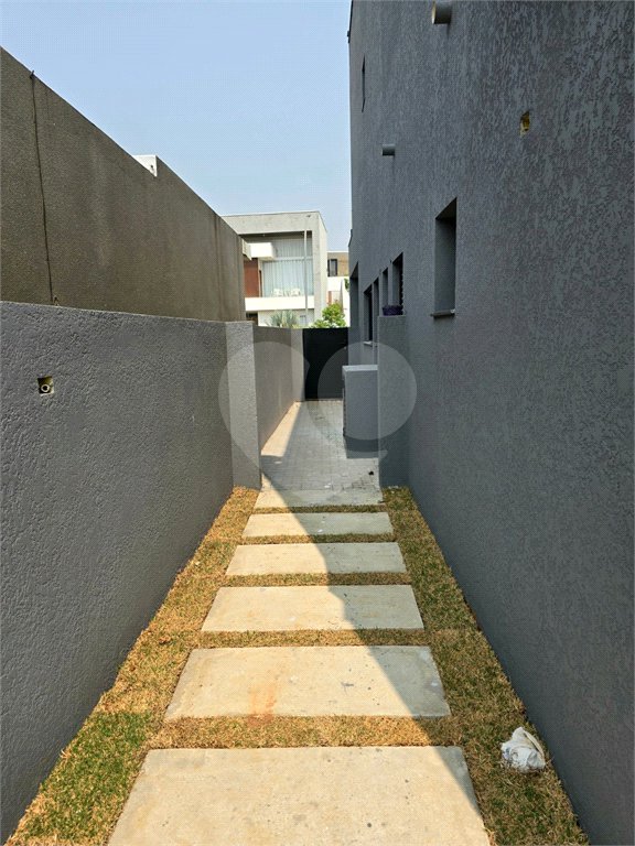 Casa à venda com 4 quartos, sendo 3 suítes, no condomínio Alphaville Nova Esplanada 4, Votorantim - SP