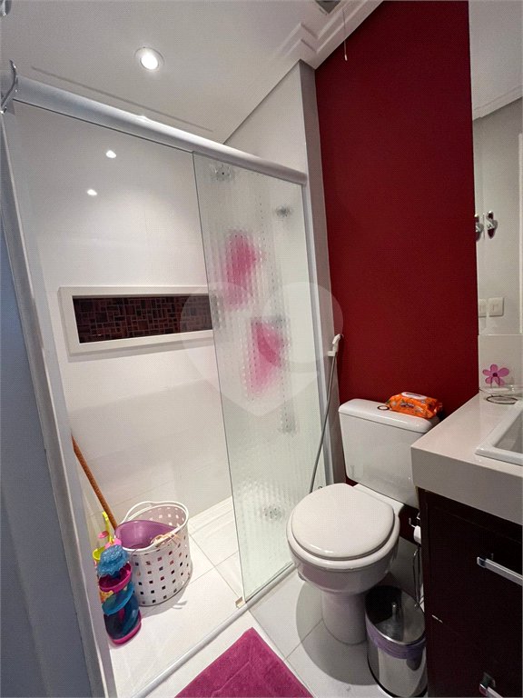 Casa à venda com 3 quartos, sendo 1 suíte, no condomínio Vila Siqueira, São Paulo - SP