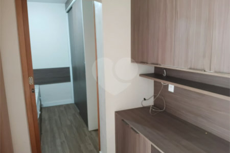 Sobrado à venda com 4 quartos, sendo 2 suítes, em Interlagos, São Paulo, SP