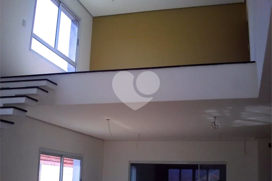 Sobrado à venda com 3 quartos, sendo 1 suíte, em Tremembé, São Paulo, SP