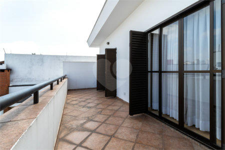 Casa à venda com 4 quartos, sendo 3 suítes, em Vila Mariana, São Paulo, SP
