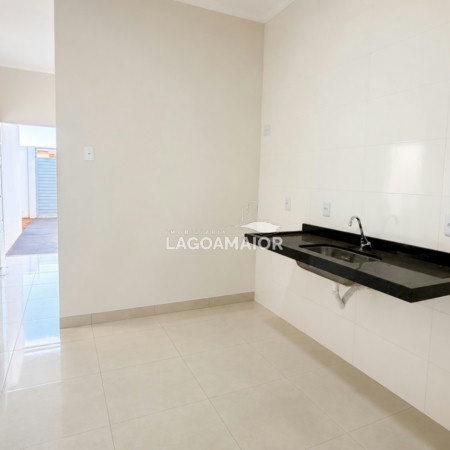 Casa à venda com 2 quartos em Jardim dos Ipes, Três Lagoas, MS
