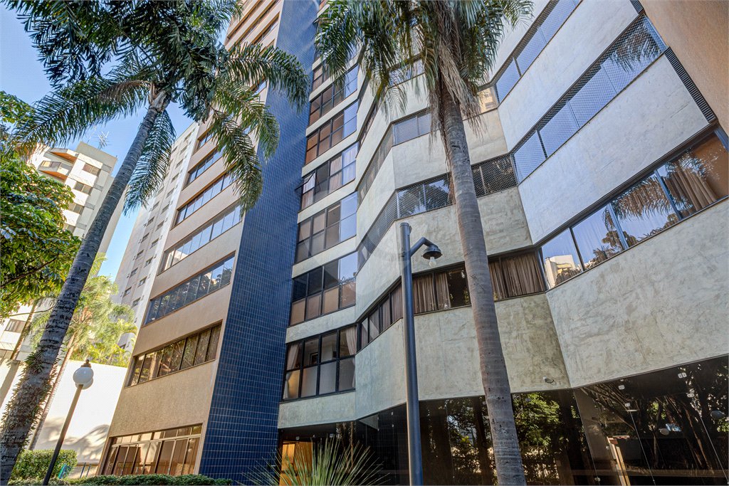Apartamento à venda com 4 suítes em Moema, São Paulo, SP
