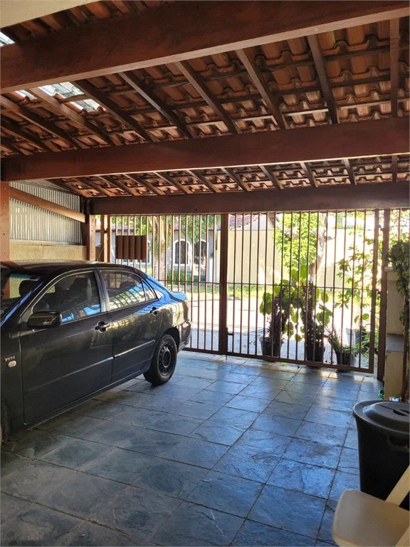 Sobrado à venda com 3 quartos, sendo 1 suíte,  em Jardim da Glória, Cotia, SP
