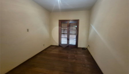 Casa à venda com 3 quartos, sendo 1 suíte,  no condomínio Alpes da Cantareira, Mairiporã - SP