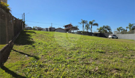 Terreno à venda no condomínio Village Araçoiaba, Araçoiaba da Serra - SP