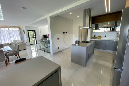 Casa à venda com 3 suítes em Condomínio Vale das Águas, Bragança Paulista, SP