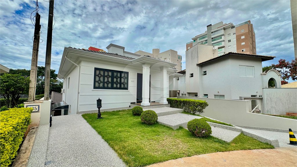 Casa a venda no Parque Faber Castell I