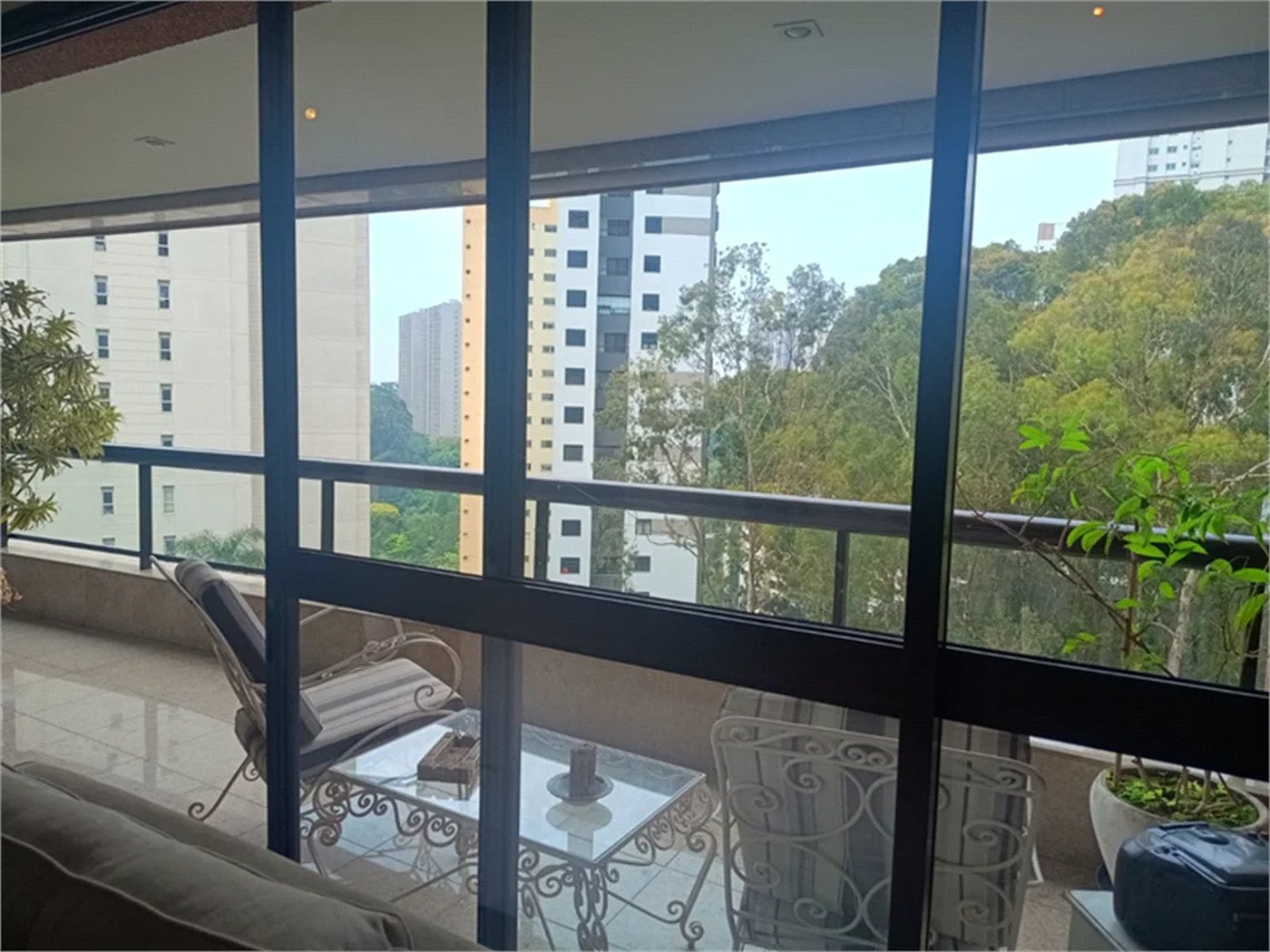 Apartamento à venda com 3 suítes em Vila Suzana, São Paulo, SP