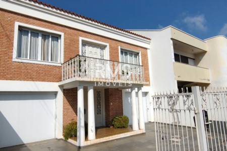 Casa à venda com 4 quartos, sendo 2 suítes,  no Centro, Itu, SP