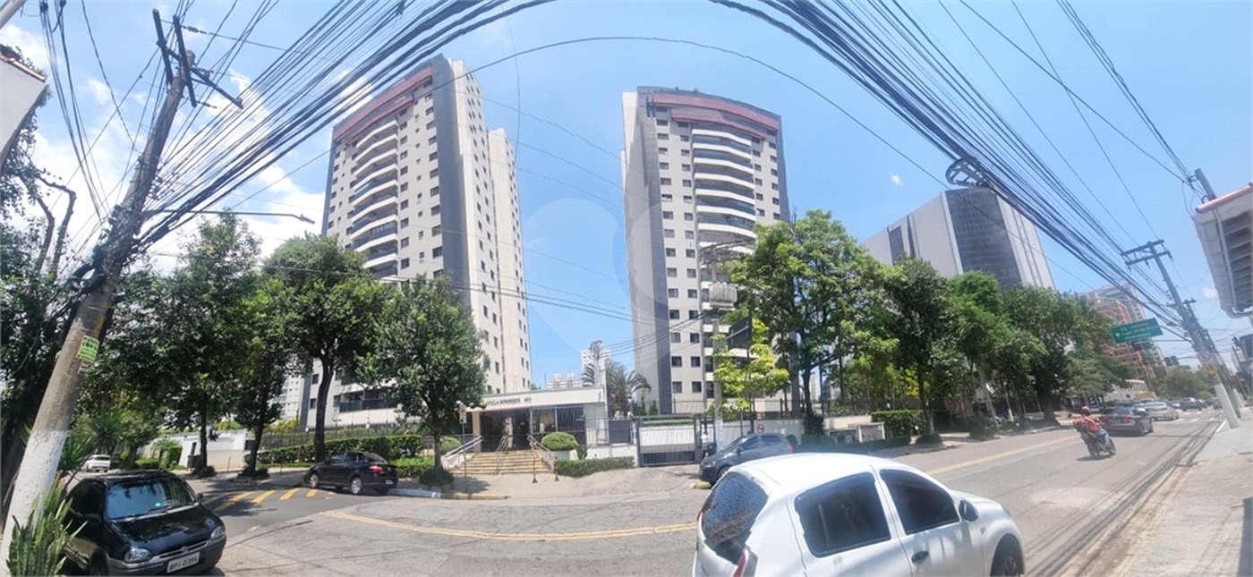Apartamento à venda com 3 quartos, sendo 1 suíte, em Santo Amaro, São Paulo, SP