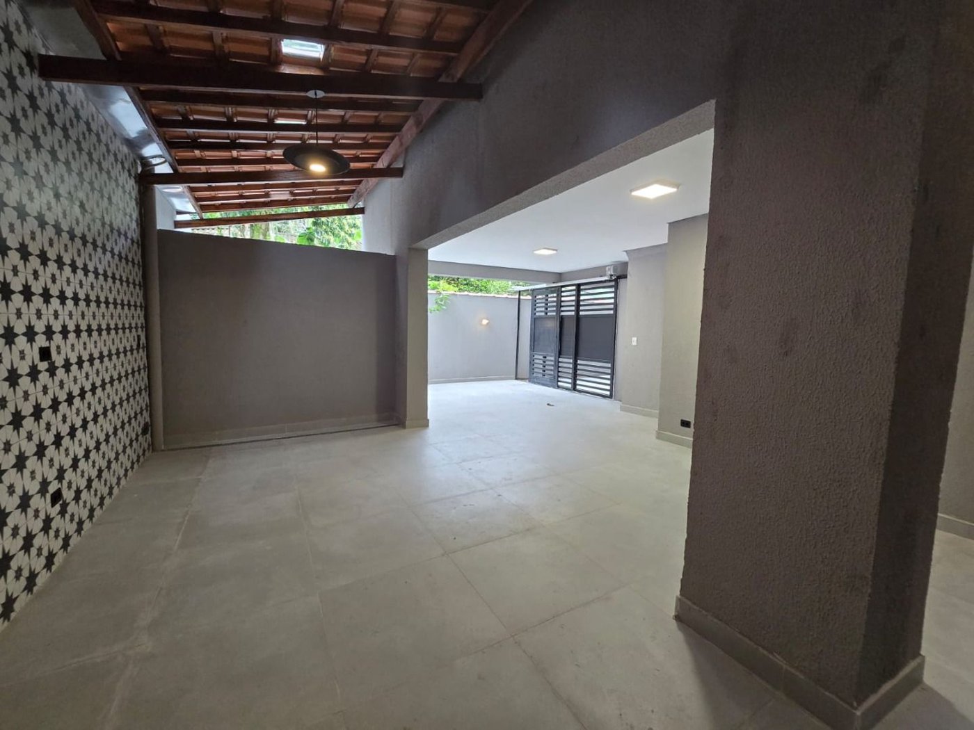 Casa com 2 dormitórios à venda, 89 m² por R$ 700.000,00 - Marapé - Santos/SP