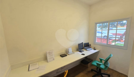 Casa à venda com 3 quartos, sendo 1 suíte, no condomínio Golden Ville, Itapetininga - SP
