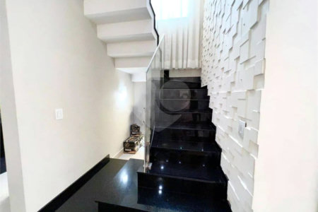 Sobrado à venda com 3 quartos, sendo 1 suíte,  em Residencial Jardim Nathália, Sorocaba, SP