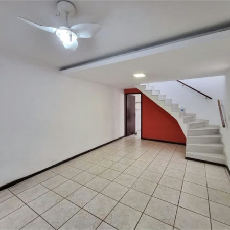 Sobrado à venda com 3 quartos, sendo 2 suítes,  em Jardim Ester Yolanda, São Paulo, SP